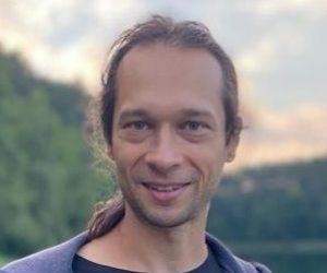 Adam Izdebski